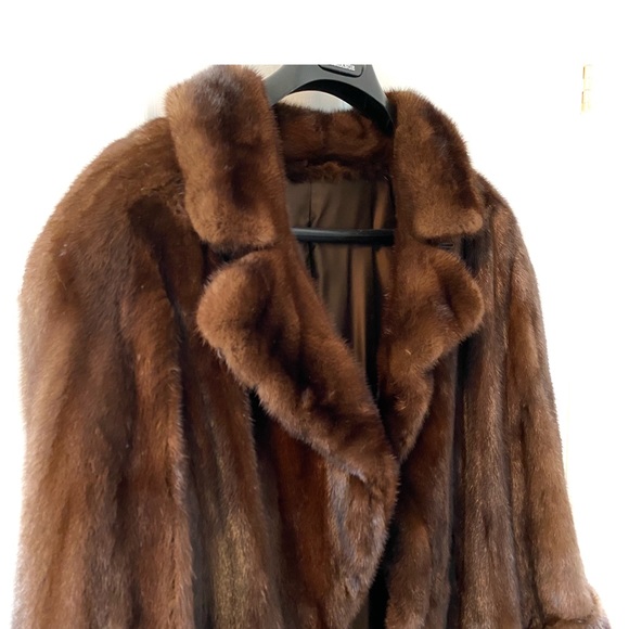 Mahogany Mink Fur Coat - Picture 6 of 8